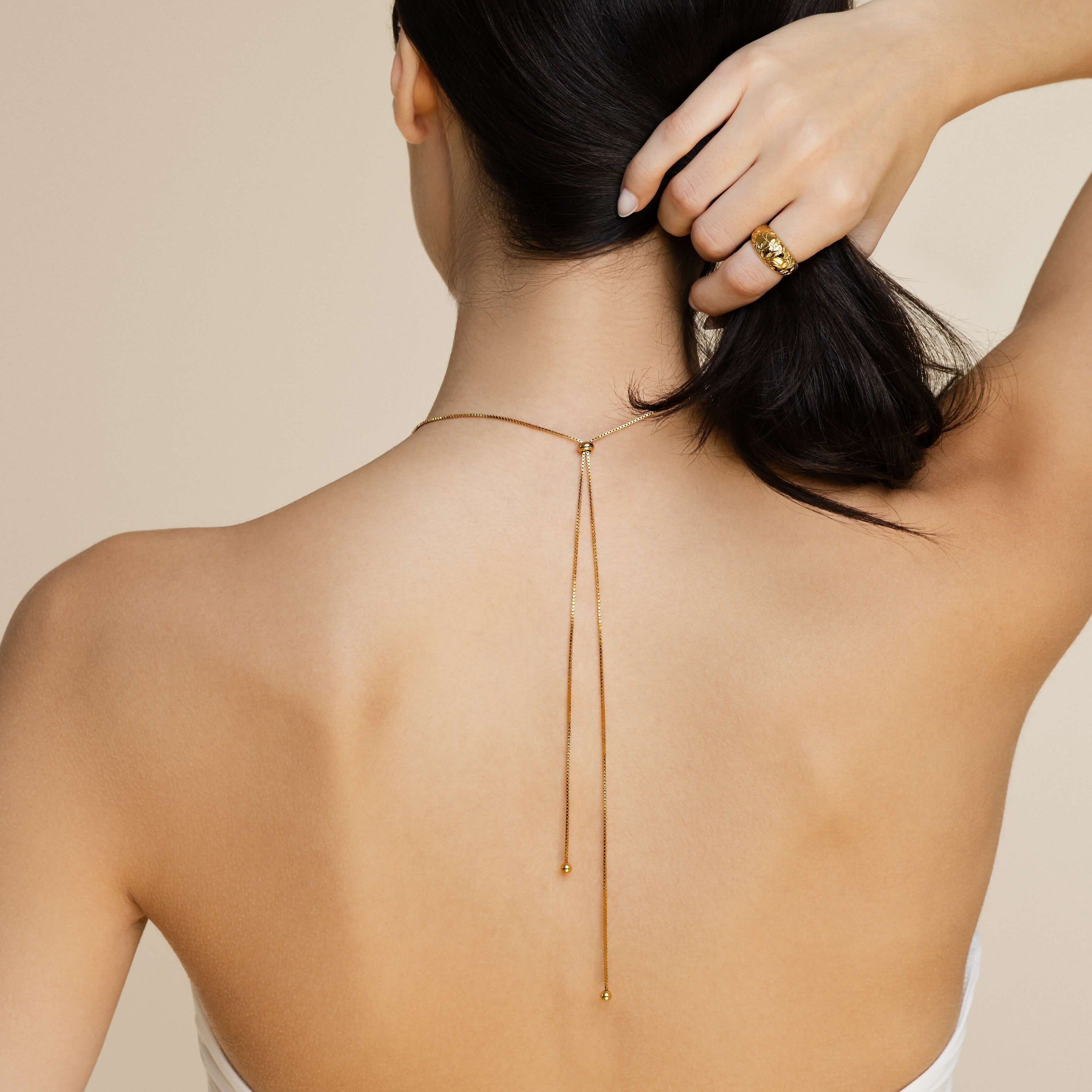 Rekha Round Pendant Necklace